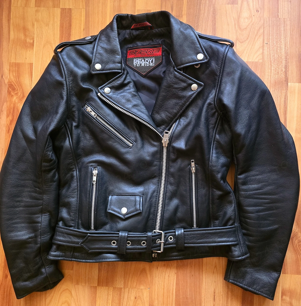 Vând geacă moto piele damă OZONE,mărime M