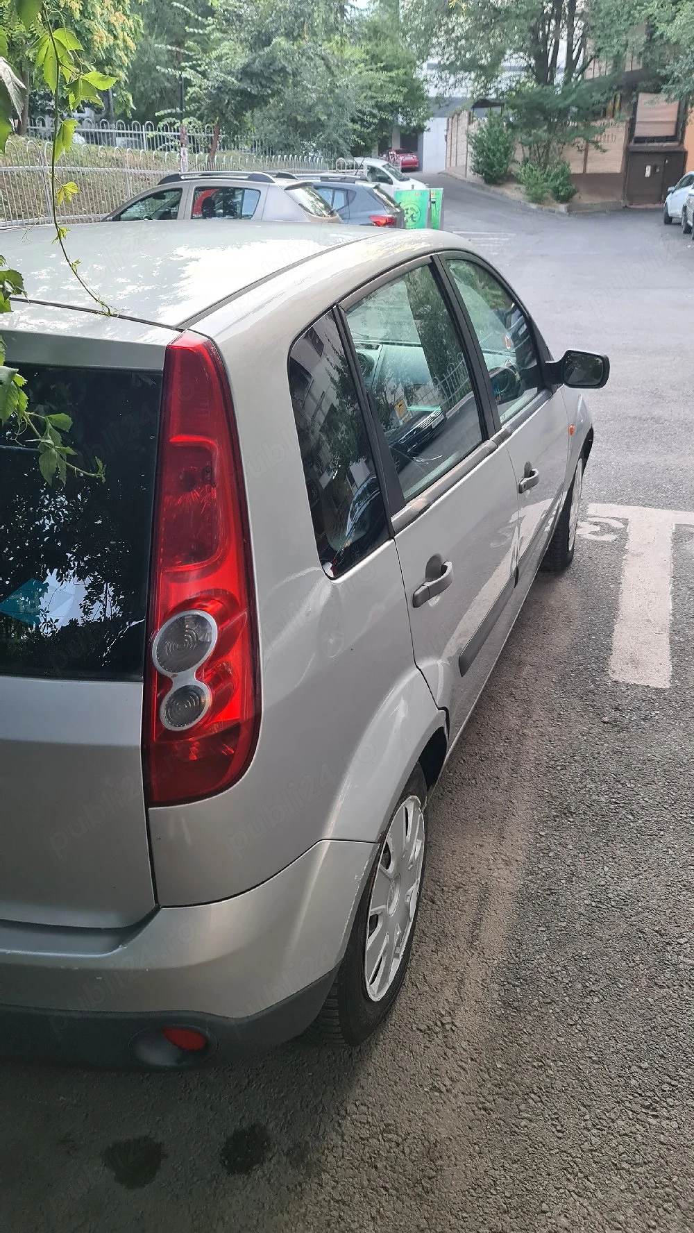 Ford fieste 1.2 benzina + GPL 