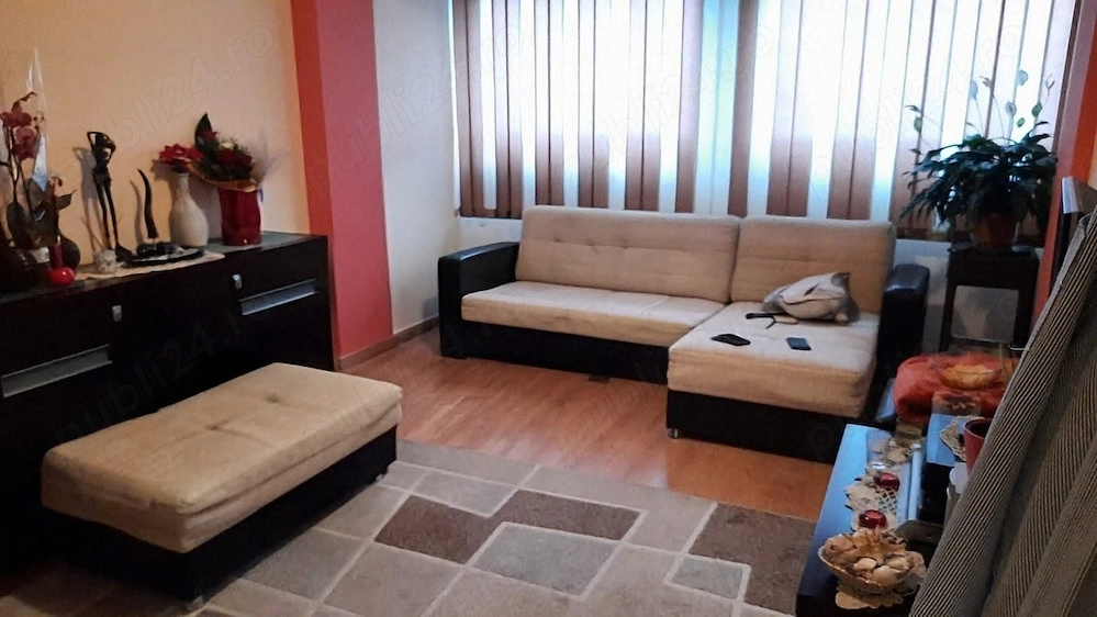 Coltar extensibil cu 2 lăzi de depozitare 