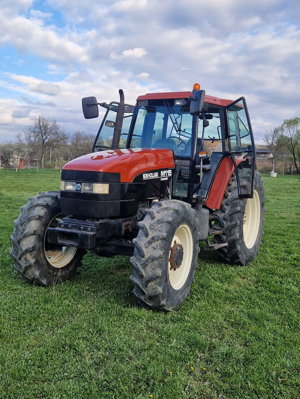 Tractor New Holland M115