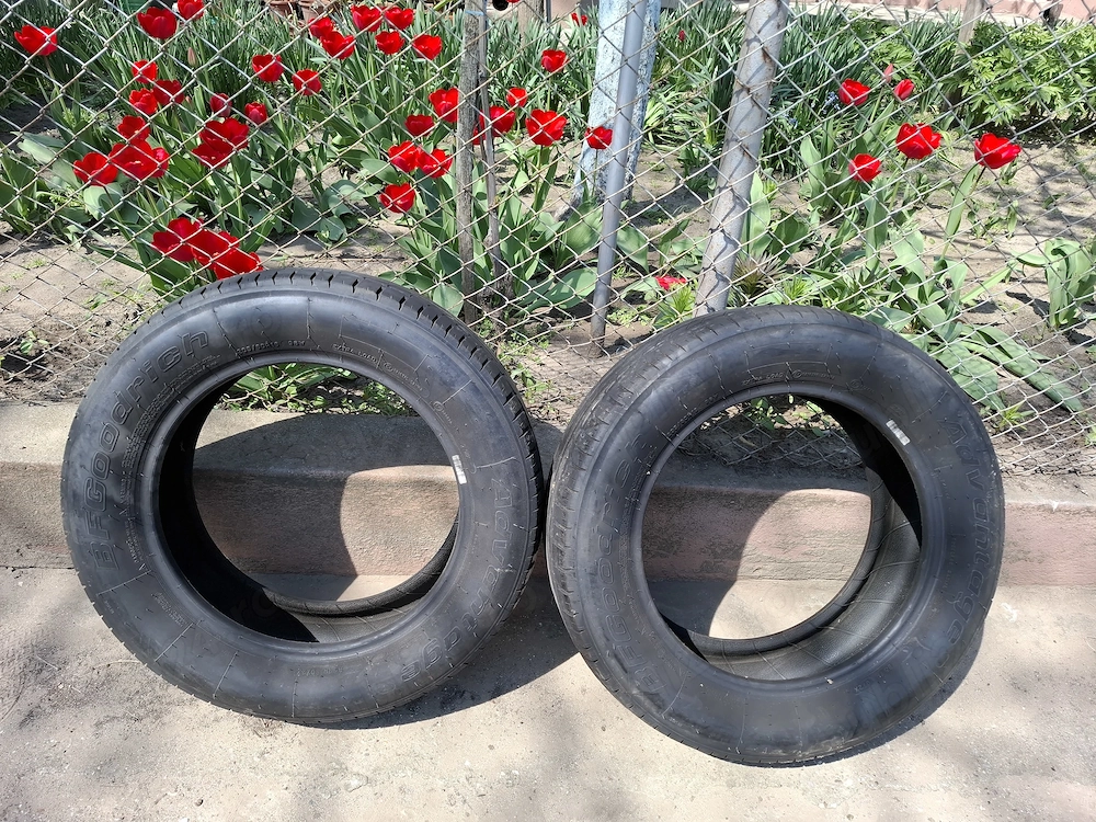 Vand  2x cauciucuri  BF Goodrich 205/60/R16, 96 W, noi 