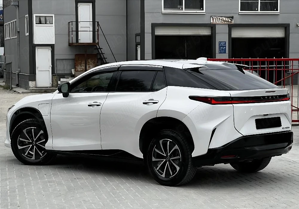 Lexus RZ 300e electric starea ca nou.