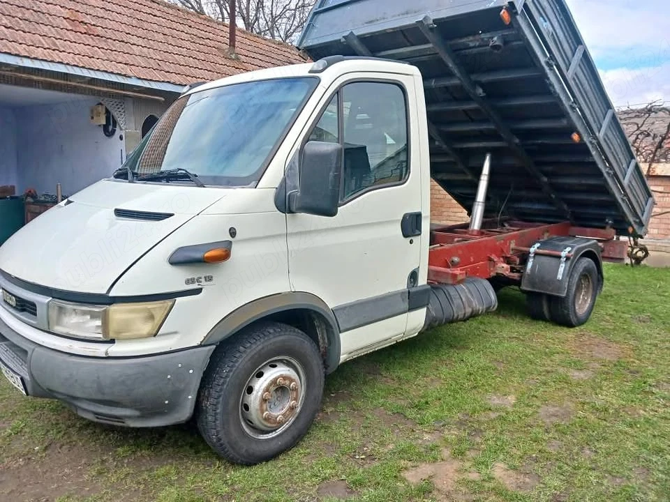 Iveco daily 65C15 basculabil pe cutie pe 3 parti