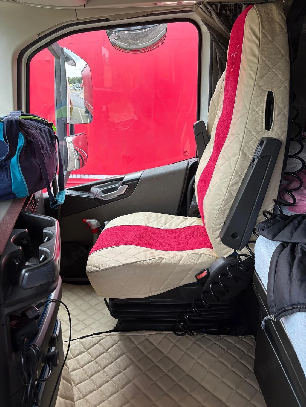 Vând huse din piele naturală ptr camion Volvo