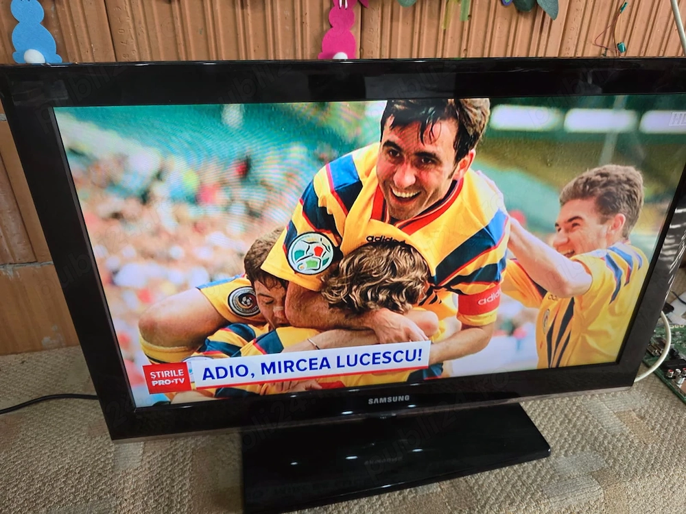 Tv lcd Samsung le32c530f1w diagonala 80cm