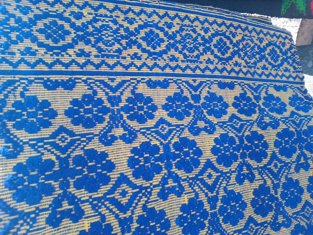 Vând cuverturi diferite culori