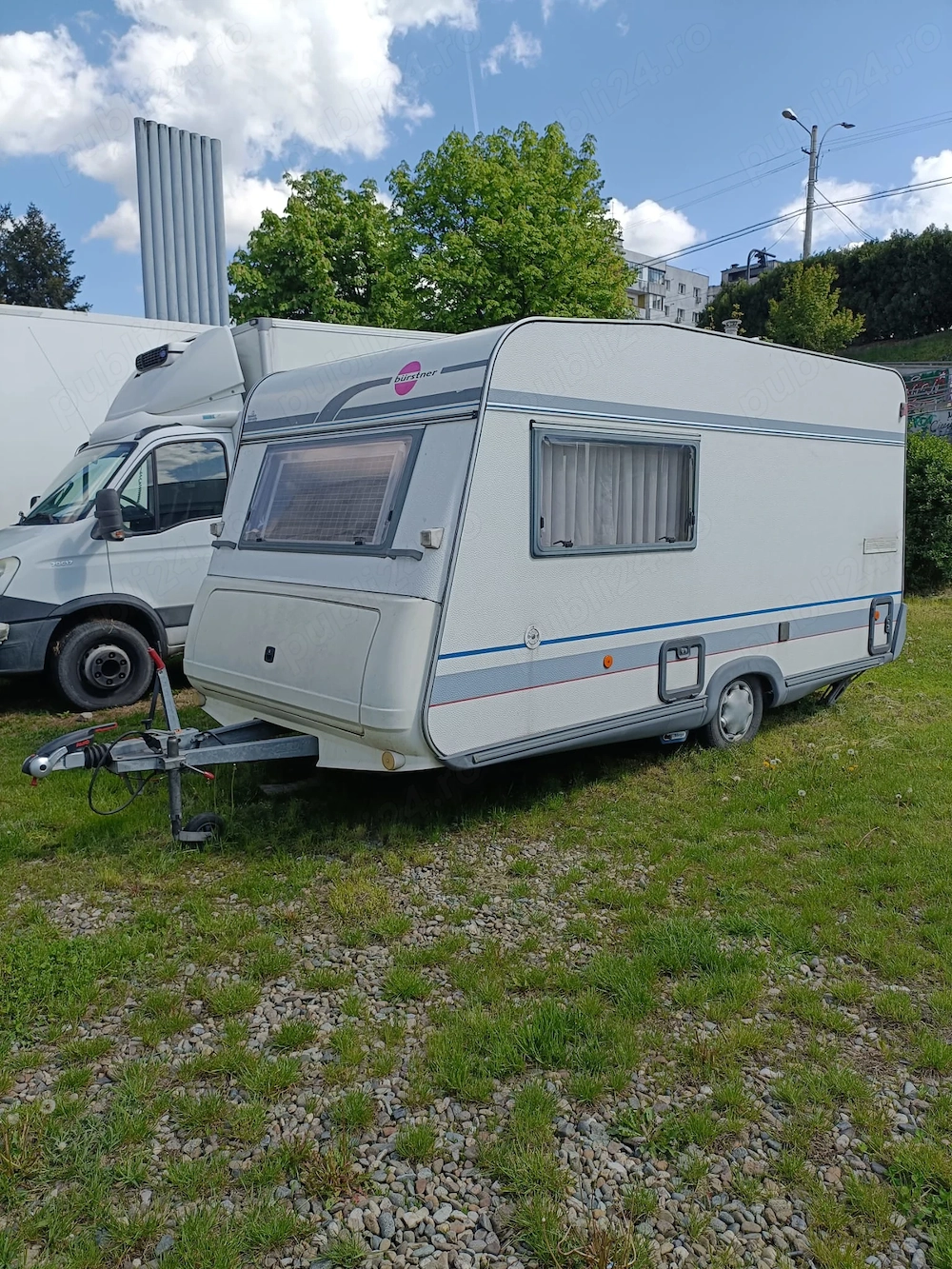 Vând rulota Bustner