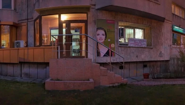 Coafura manichiura frizerie posturi