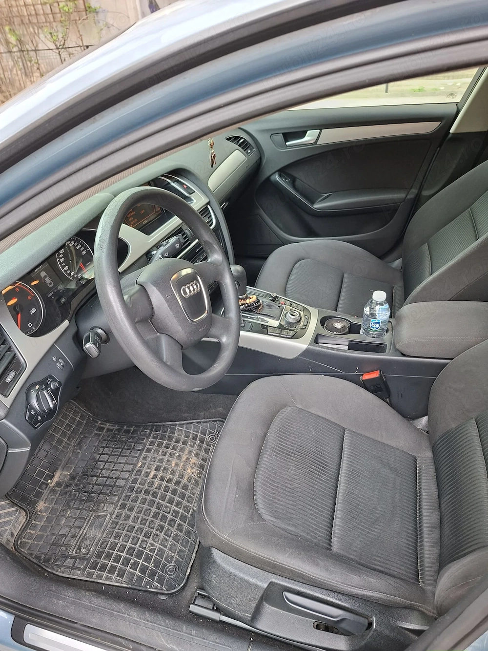 Vand Audi A4  an 2009  km 190000 automata 