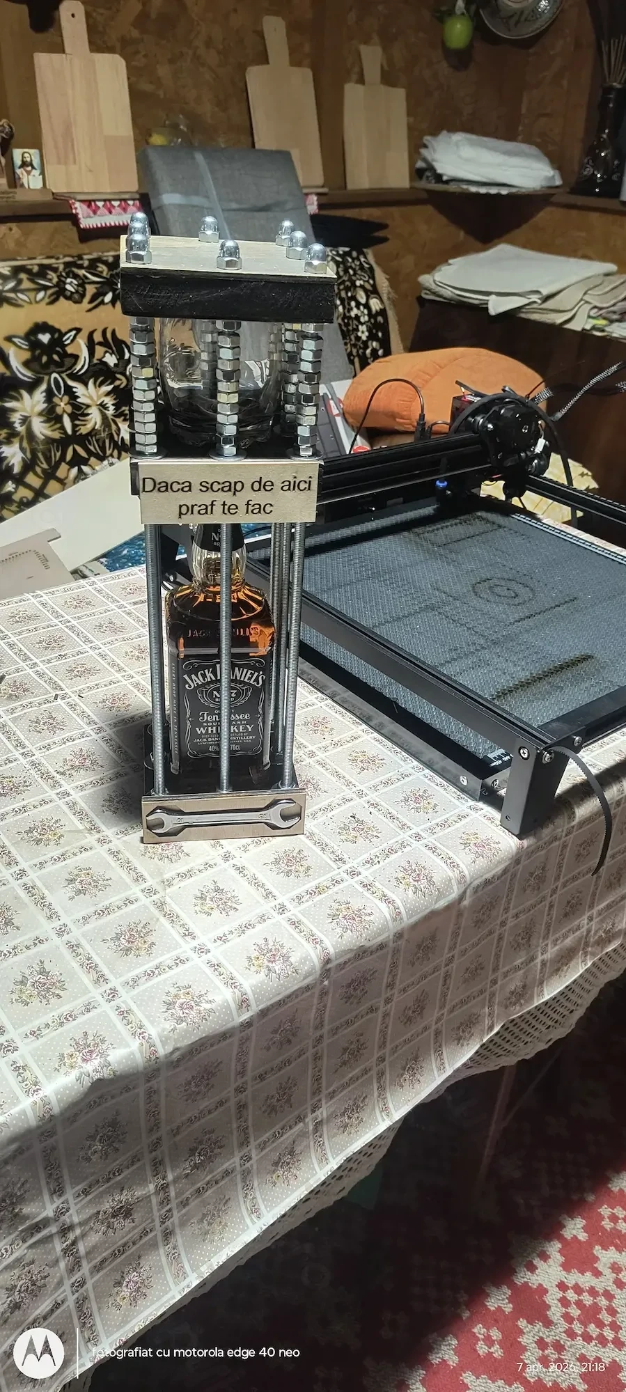 ofer spre vânzare un cadou inedit realizat manual și cu grija la detalii