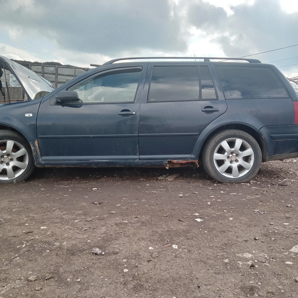 Dezmembrez  golf 4 cod motor axr