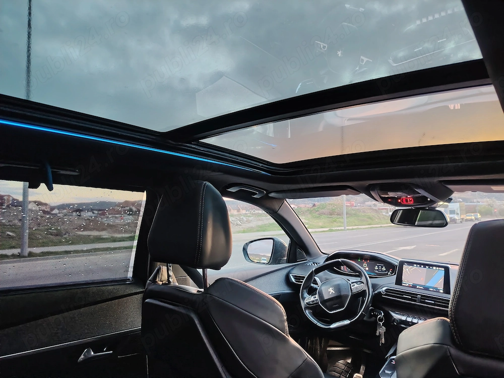 Peugeot 5008.GT line full option 