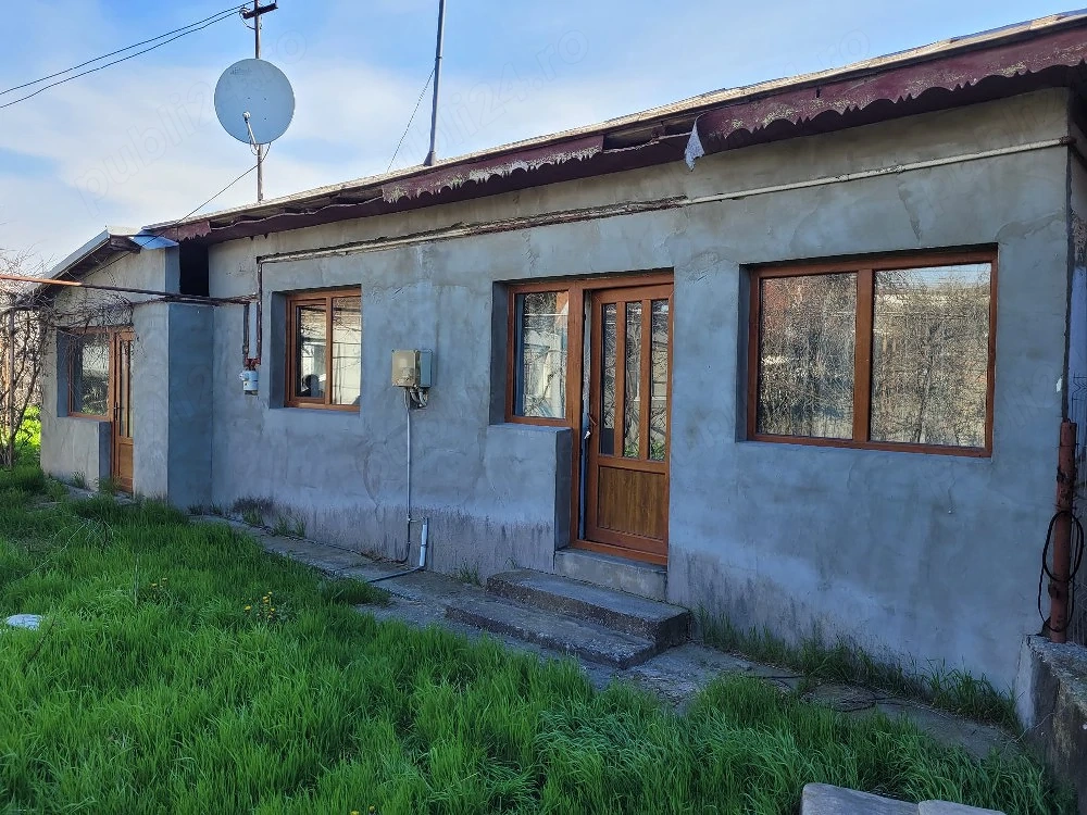 Casă de vânzare în Brătășanca