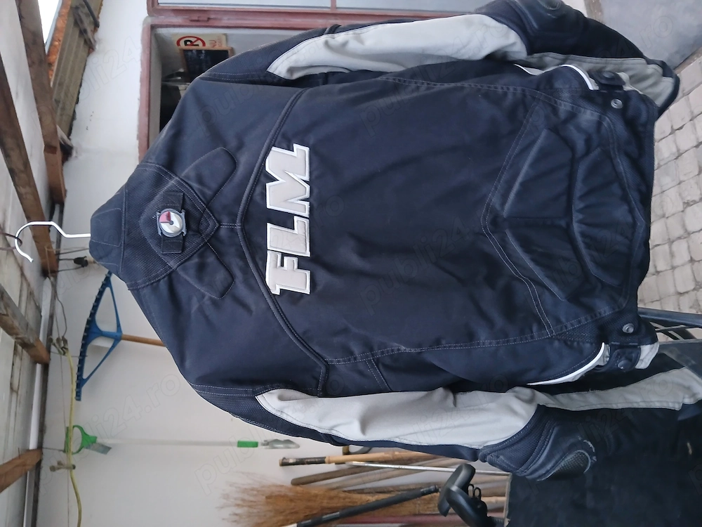 geaca moto marime 52