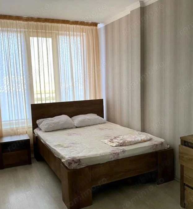 inchiriez o cameră 