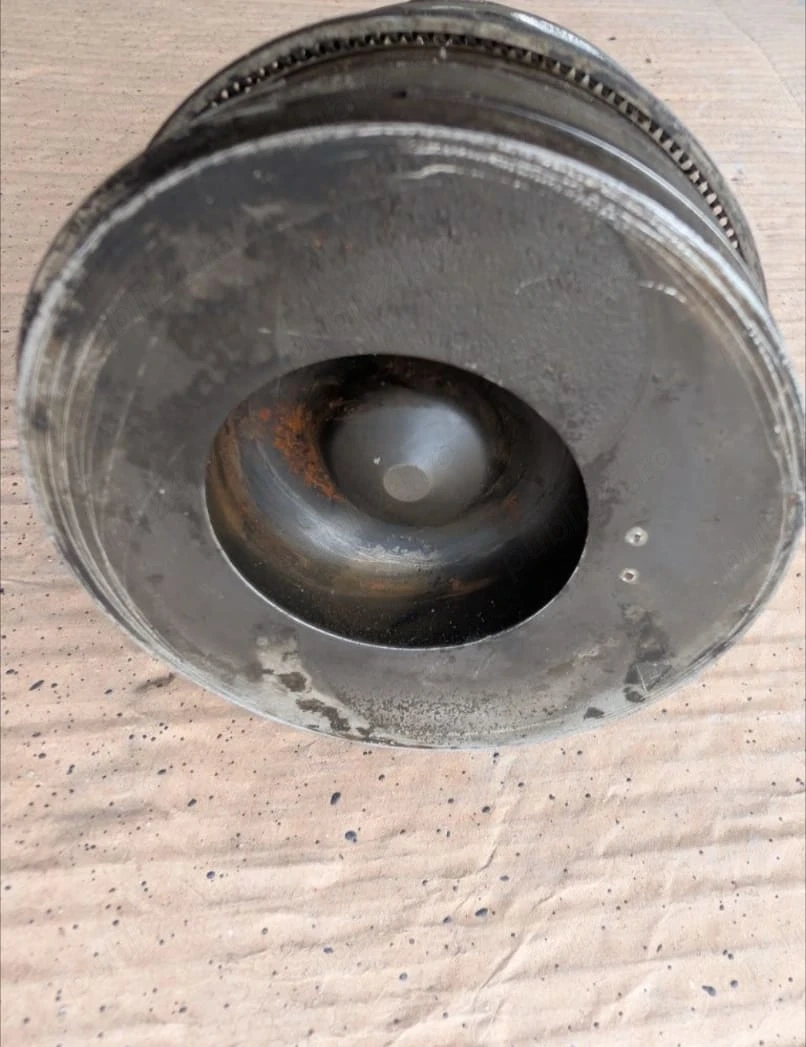 Vând piston complet biela