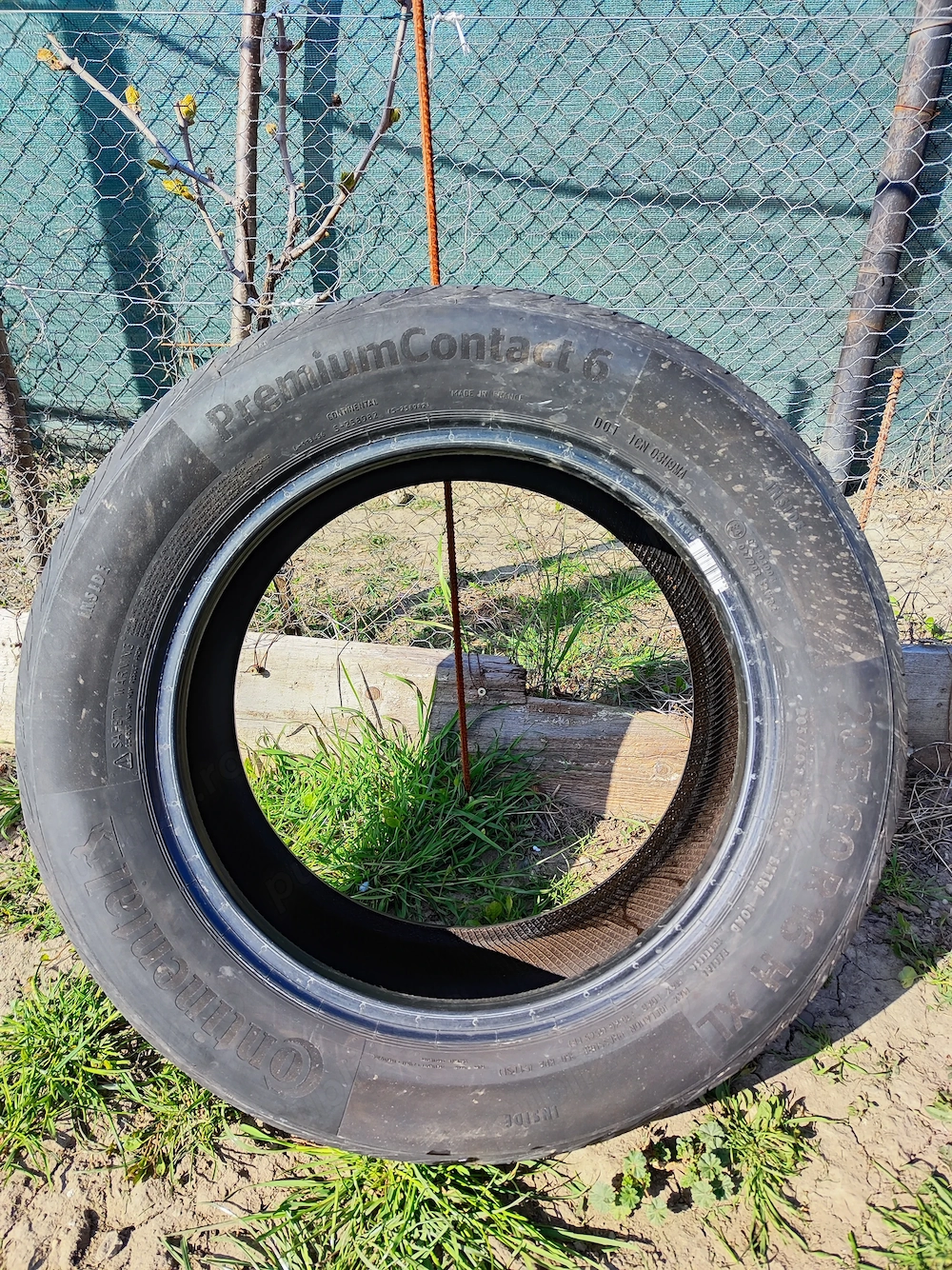 Vând 1 anvelopă Continental Premium Contact 6