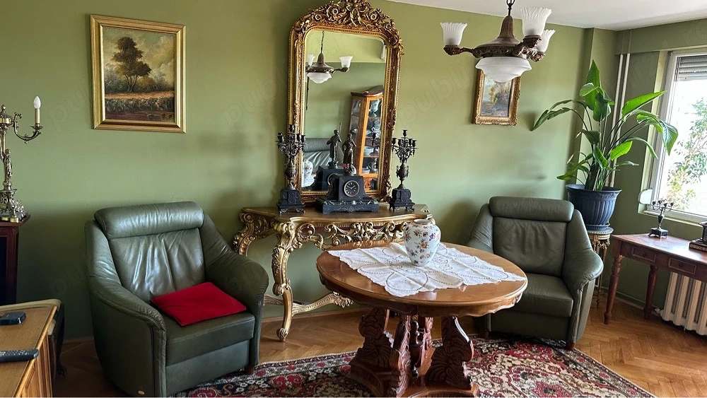 inchiriez apartament 3 camere, central, mobilat