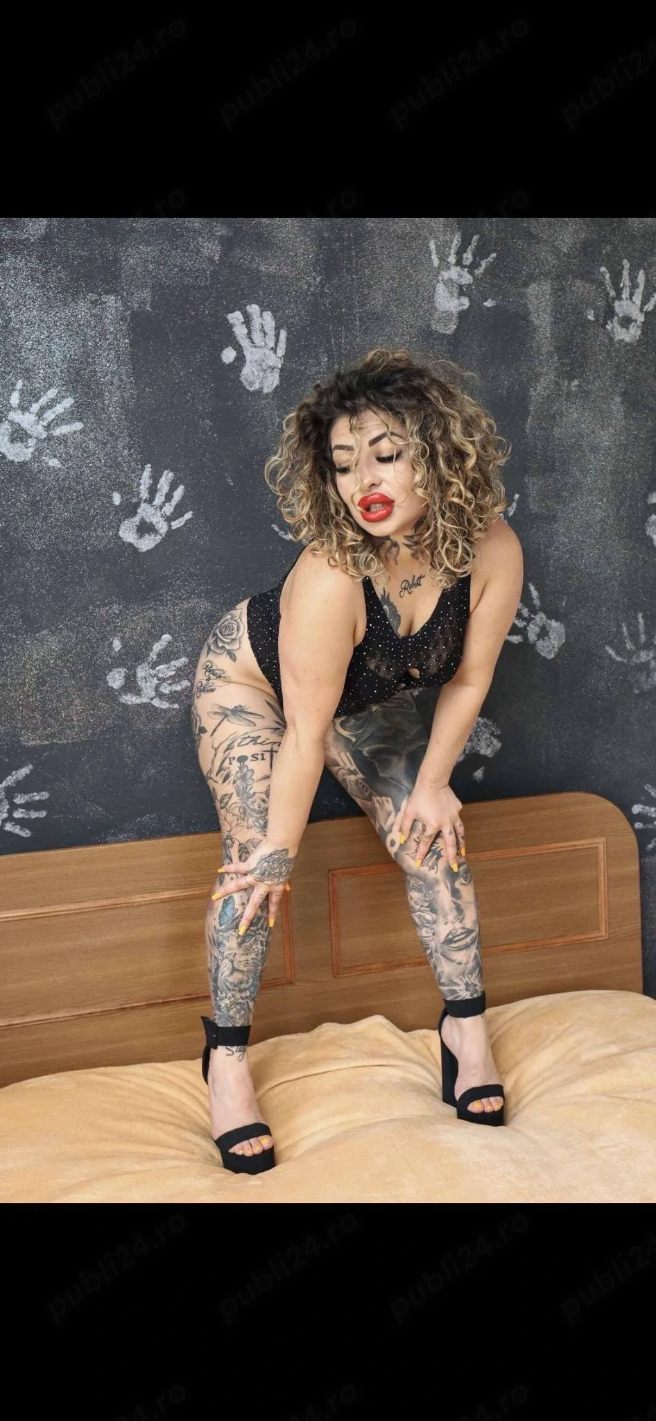 Roxana escorta siliconata (Zona Luceafărul)