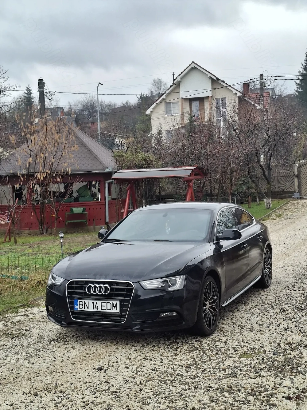 Vând Audi A5 S-line .