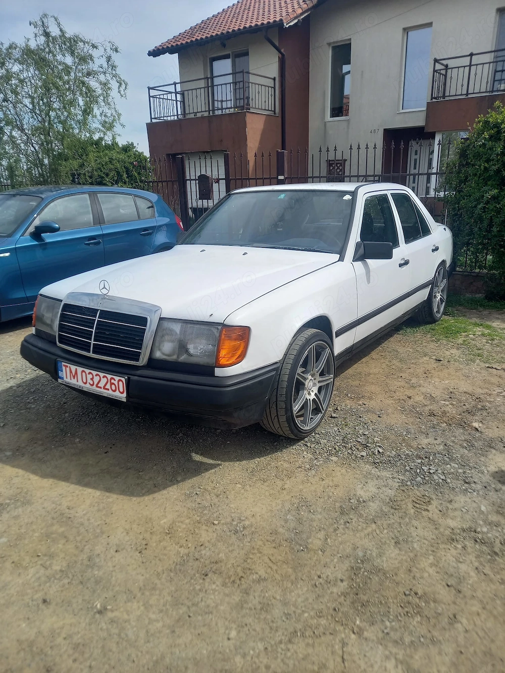 Vând Mercedes W124 300d 