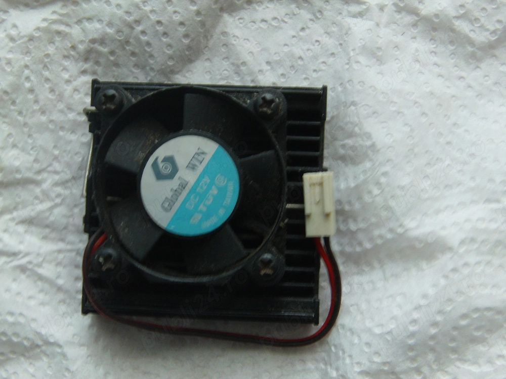 cooler pentru procesor 286 , 386 , 486 care nu se monteaza pe socket ci direct pe procesor.