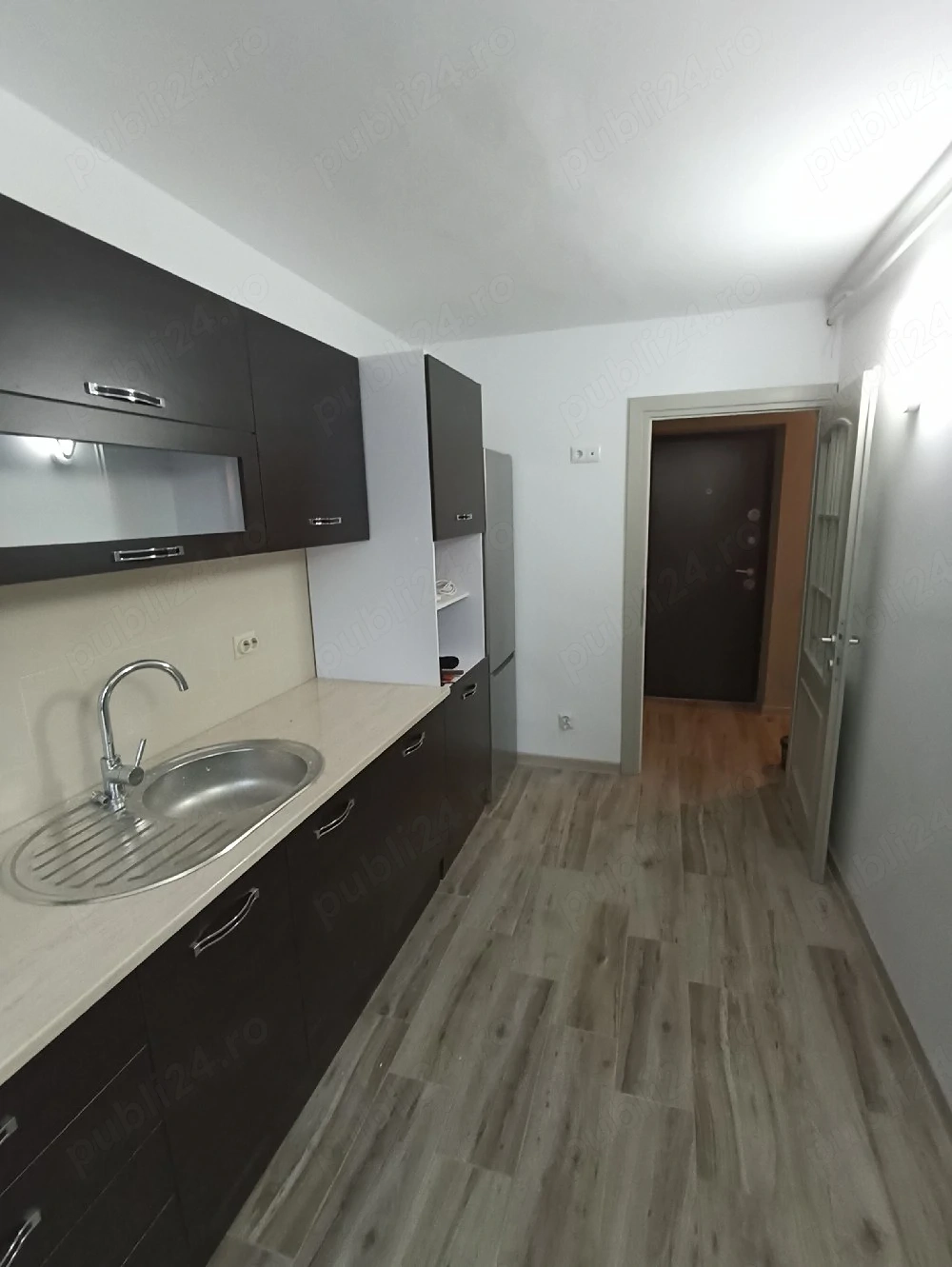 Apartament cu 3 camere 