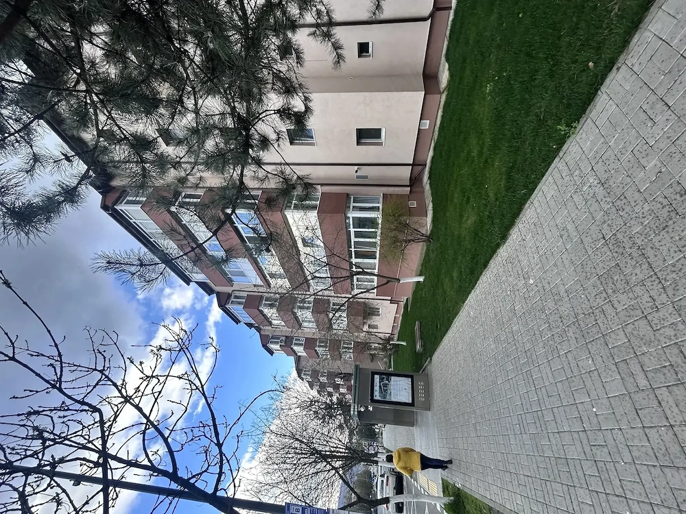 Vând apartament cu 2 camere in zona republicii