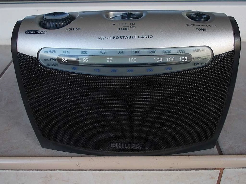 Radio PHILIPS AE 2160 04 receptor portabil cu 3 benzi Fm,Mw,Lw