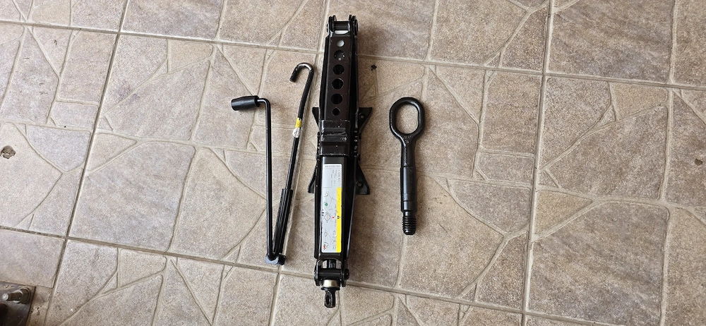 Cric auto original VW Passat B8 Skoda Superb Arteon Touran