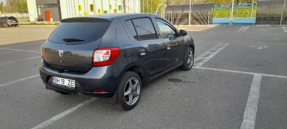 Vând Dacia Sandero fără ac 