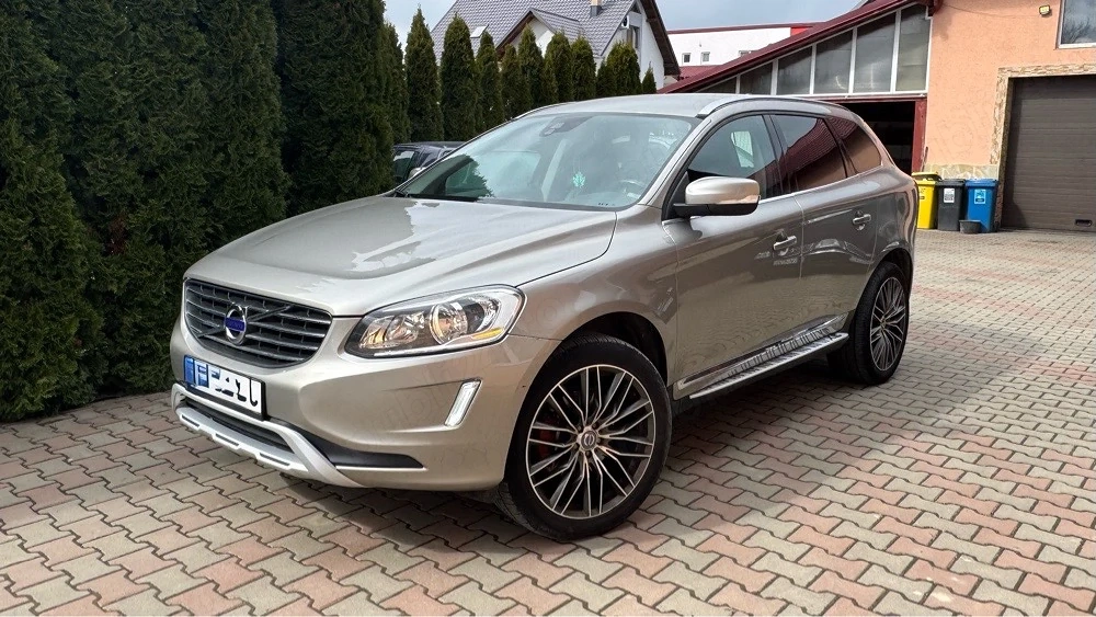 Volvo XC60   2014 2.0 Diesel 136 CP Full opțiuni  Culoare maro deosebită