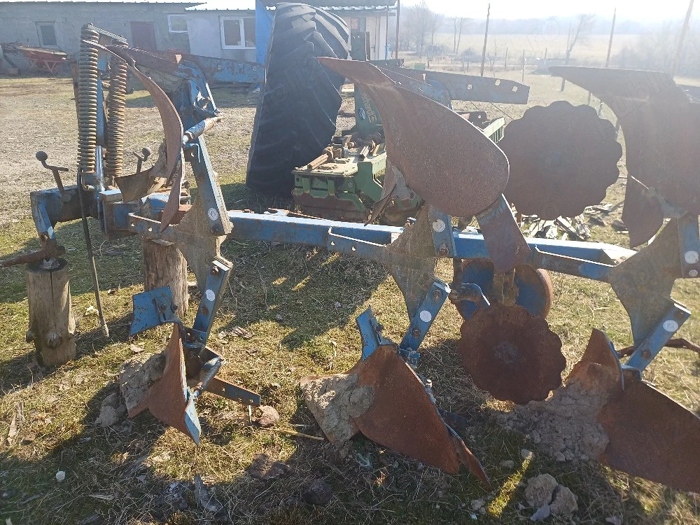 Se vinde combinator si plug trei capuri reversibil