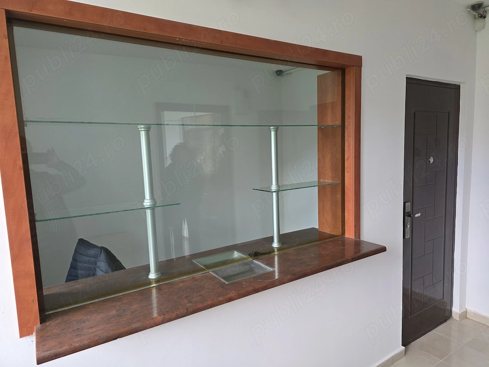 De vanzare apartament (spatiu comercial) in centrul orasului Baraolt jud Covasna