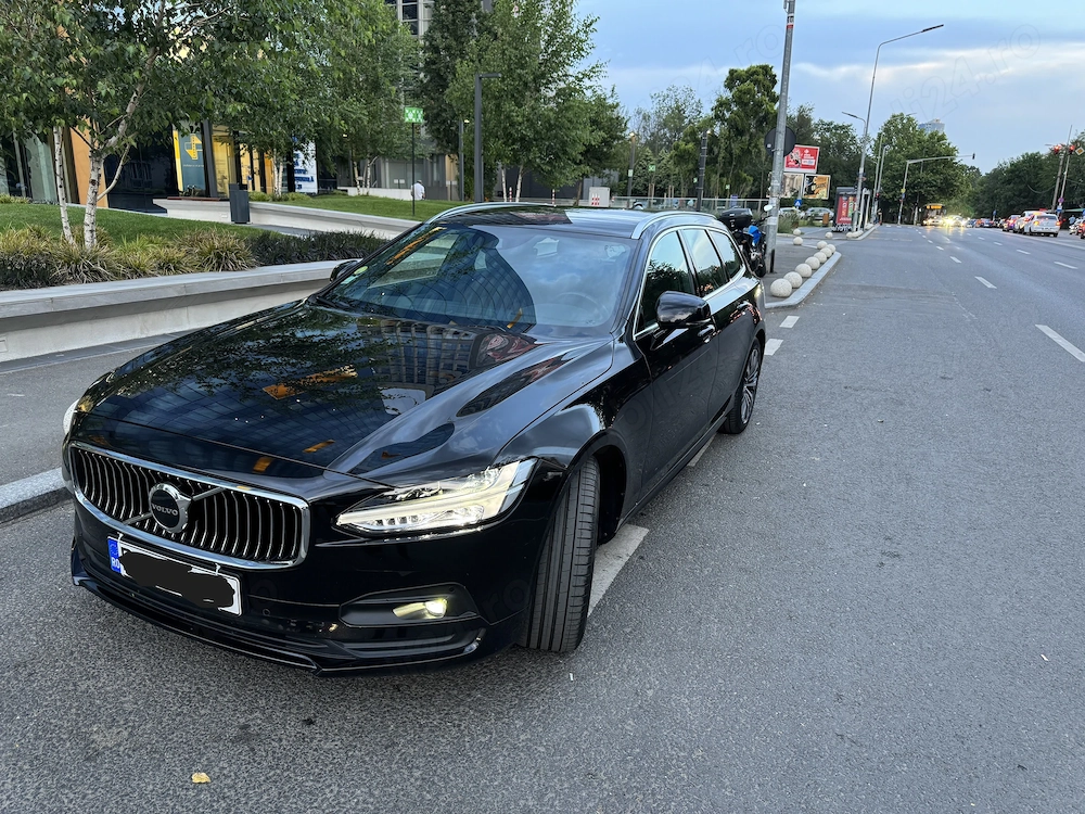 Volvo V90, an fabricație 2021, motorizare hybrid, cutie automată
