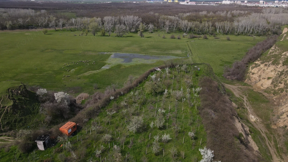 Teren intravilan 3000 metri patrati, sat Ciulnita, comuna Ciulnita, judet Ialomita