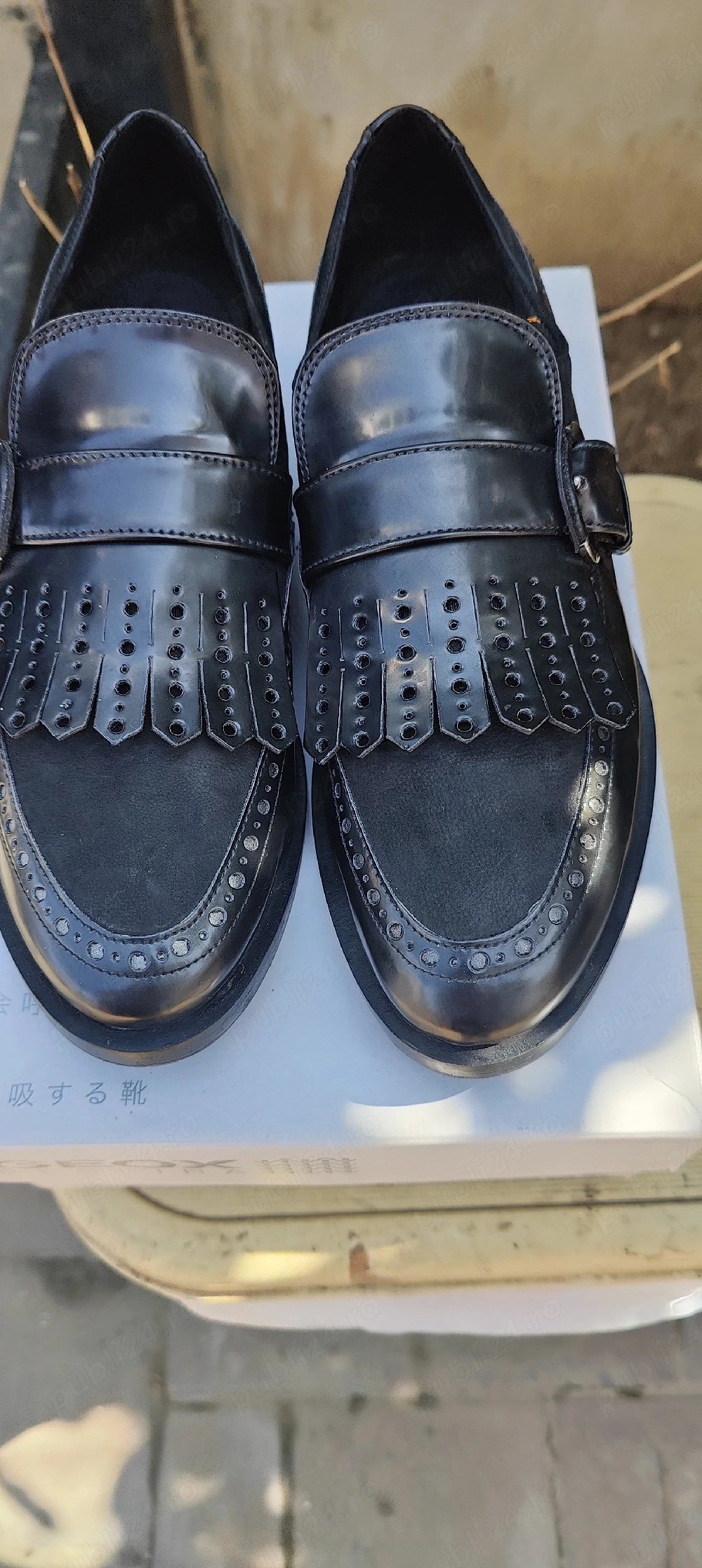 pantofi negri de damă 