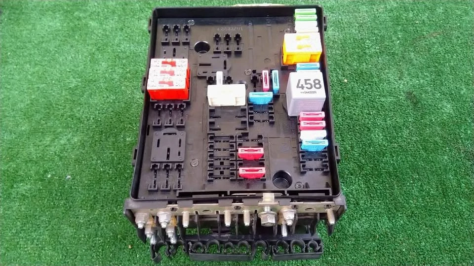 Tablou Siguranțe Motor 1K0937124K, cu capac, Seat Toledo 3, Altea, Altea XL, Skoda, Audi, Vw