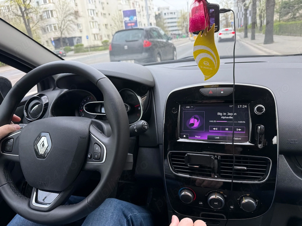 Ofer spre vânzare un autoturism marca Renault Clio 4, motorizare benzină 1.2 l, rulaj (9800 Km).