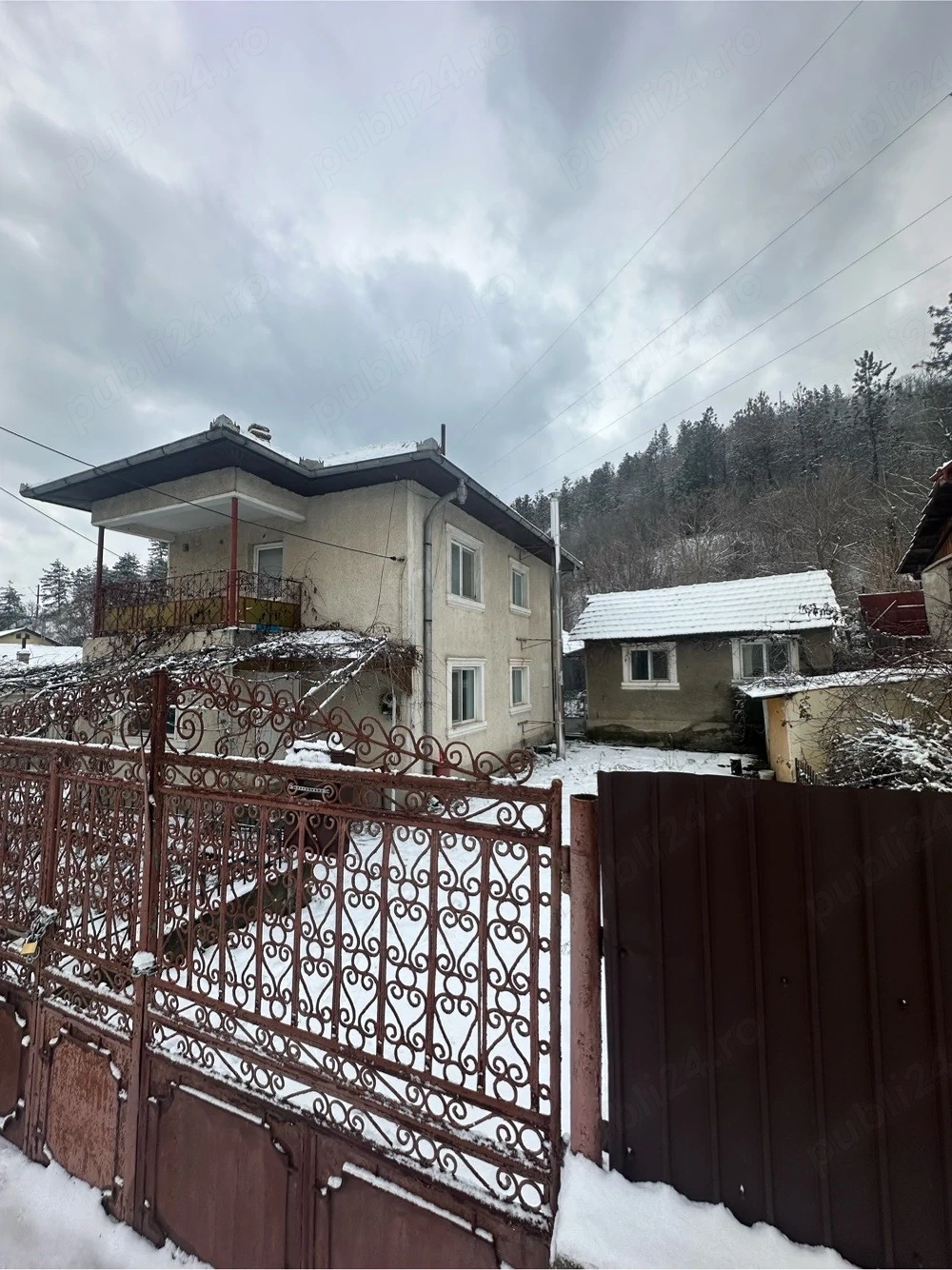 Proprietate cu 2 case în Gura Văii   la doar 10 km de Dr. Tr. Severin