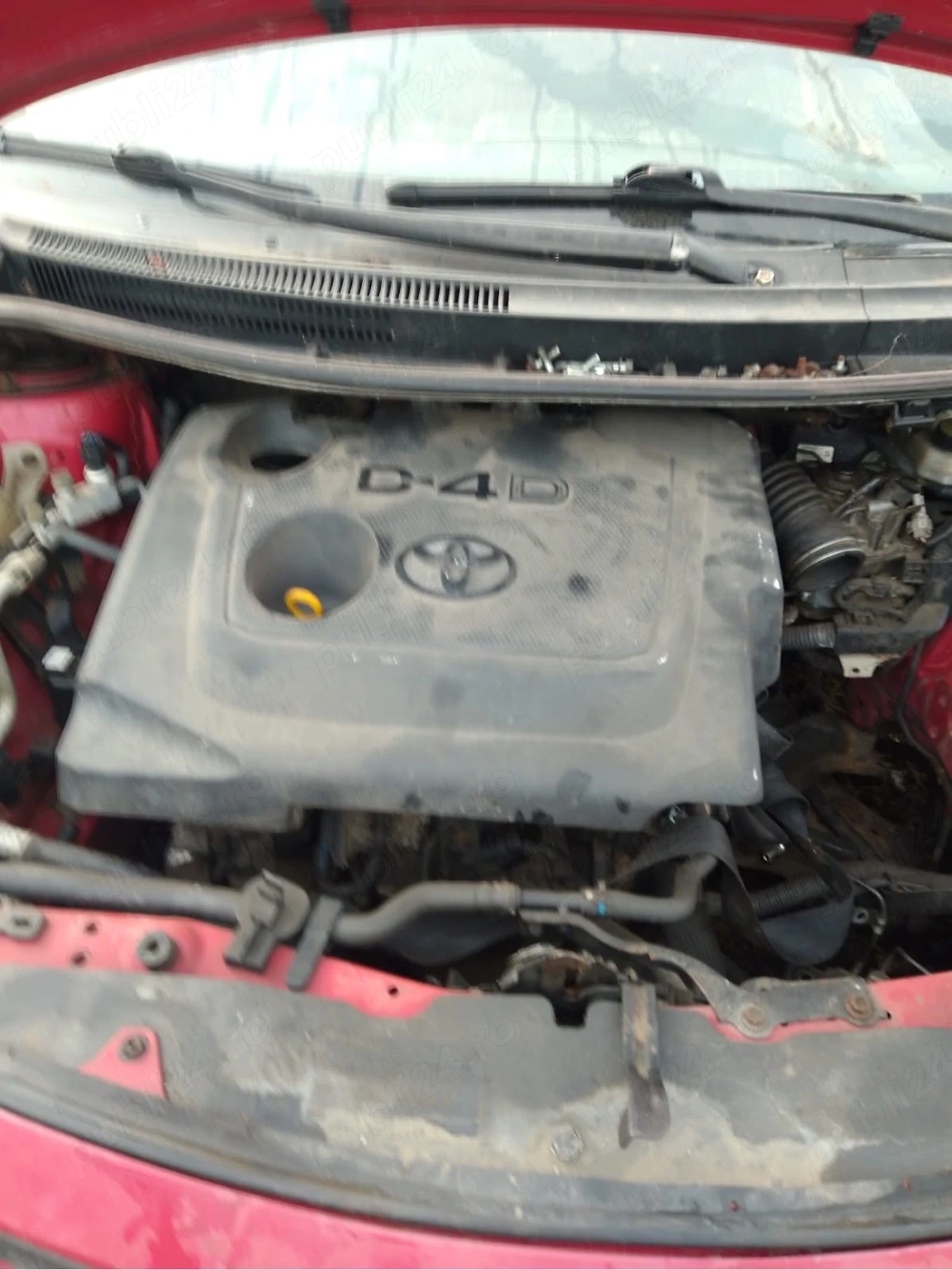 dezmembrez toyota auris
