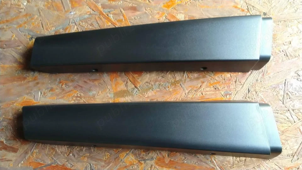 Set ornamente stâlpi B, exterior, coduri 5P0853289C și 5P0853290C