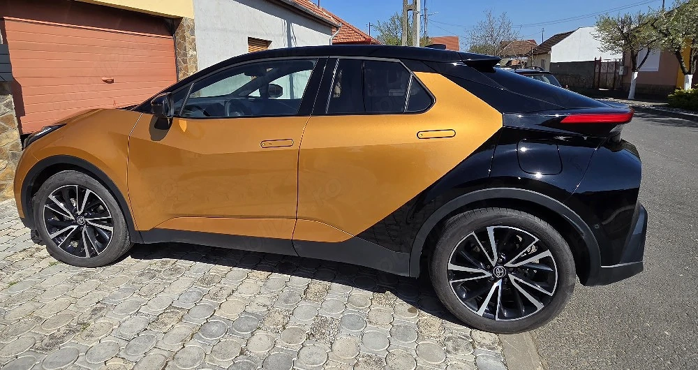 Vand Toyota CHR Hibrid