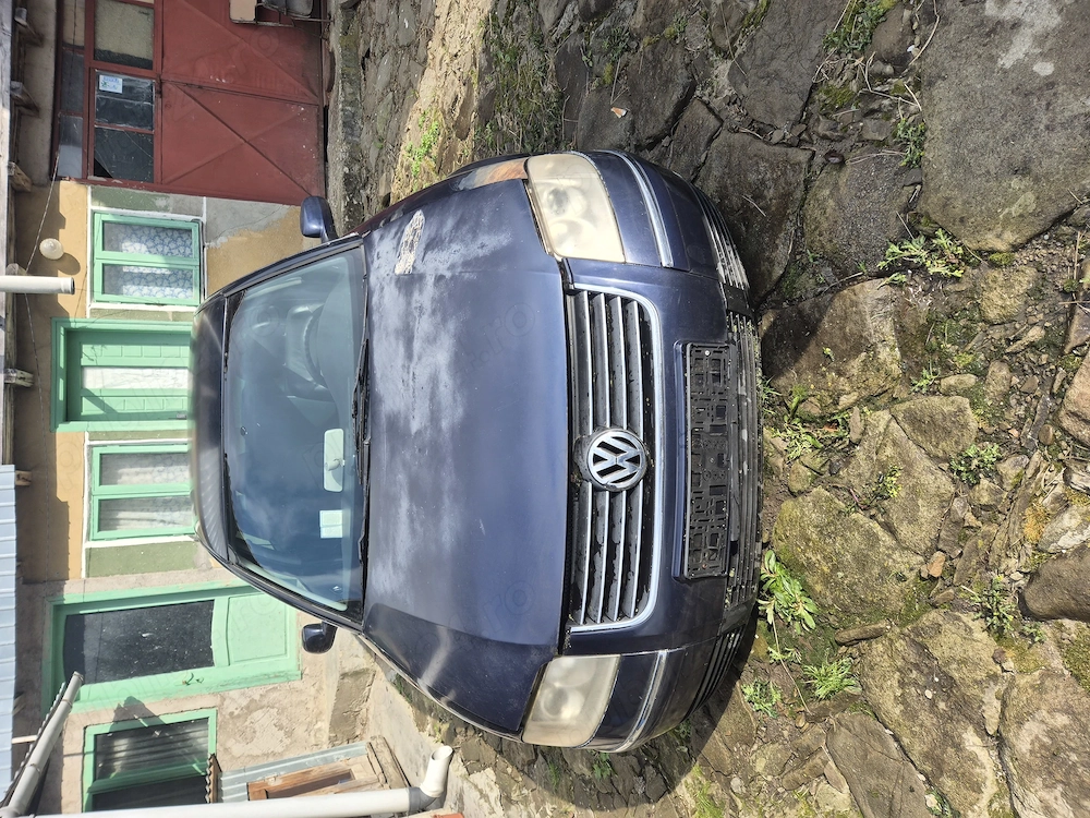 Passat B5.5 an 2002 pentru piese 
