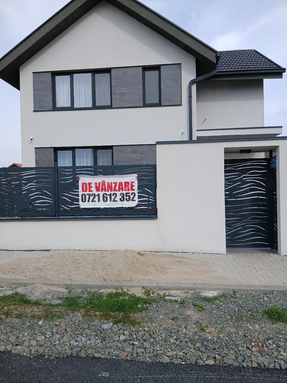 Vând casă în giarmata 