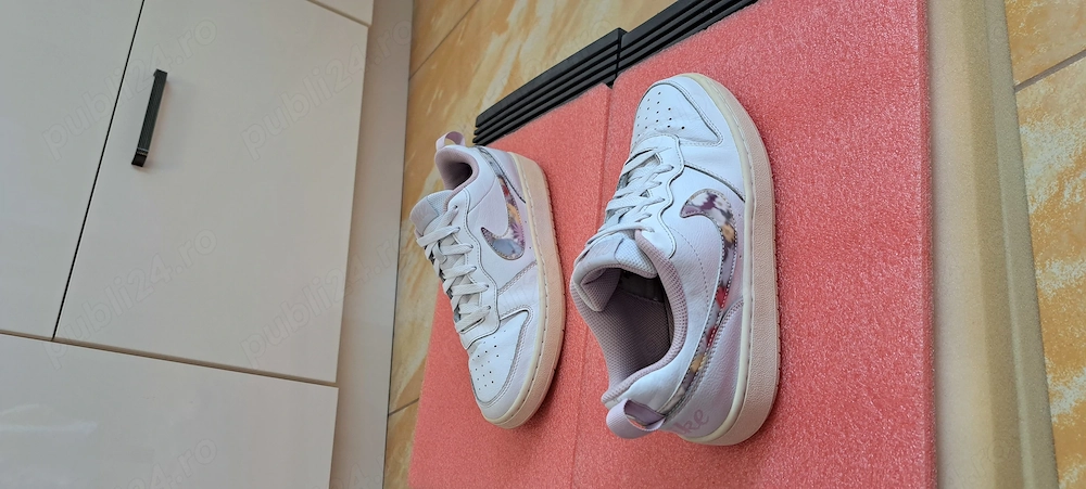 Adidasi femei Nike 38.5-39 