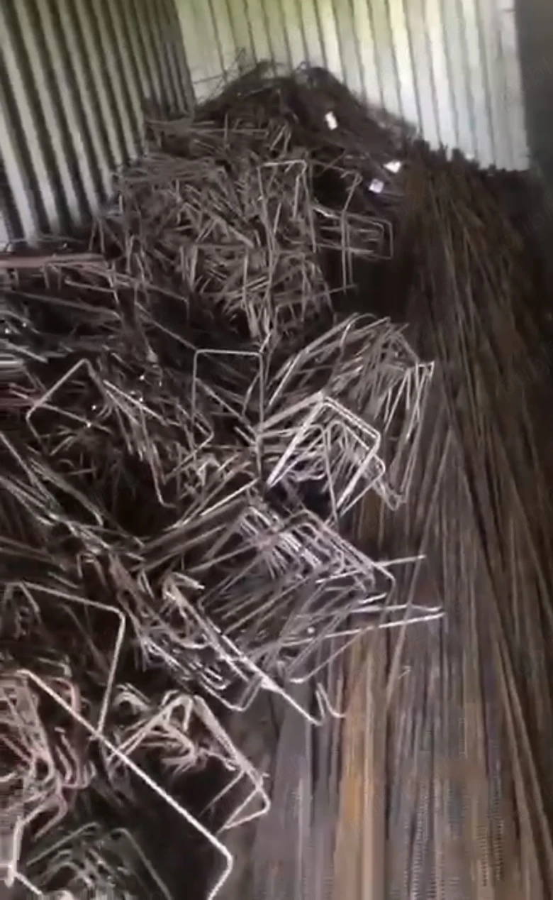 Vând fier beton și etrieri, ideal pentru construcții 