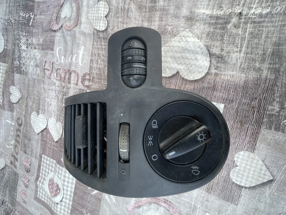 Vand bloc lumini 50 lei