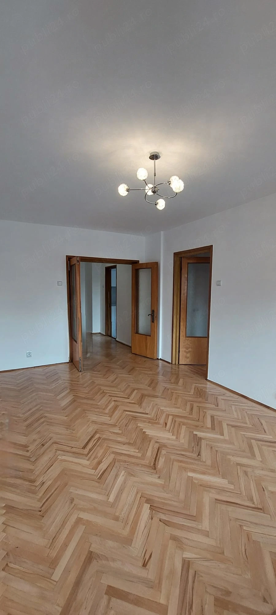 Inchiriez apartament 2 camere central ( 13 Sept - Marriott) 