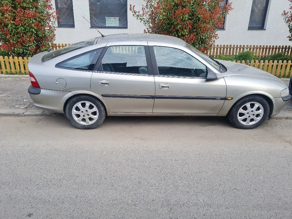 Opel Vectra 3000 lei 